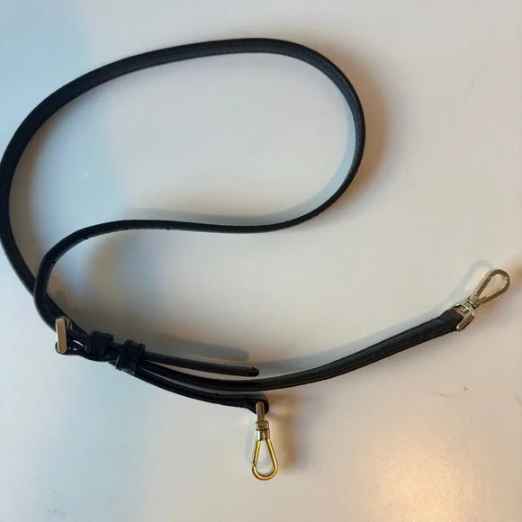 Kate Spade J183 light pink / black purse - Picture 4 of 8